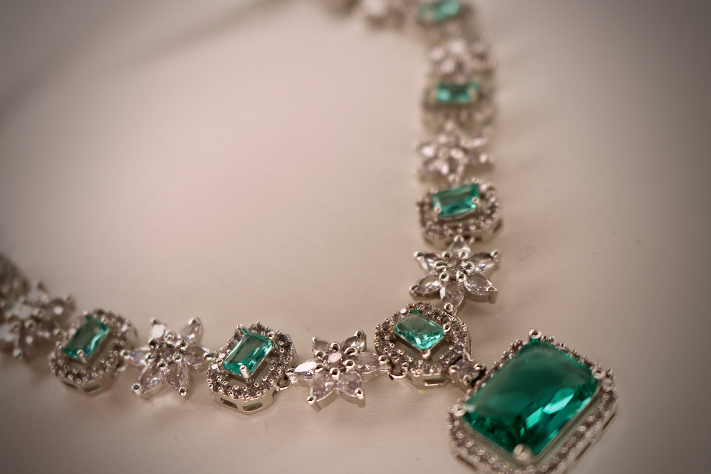 The Sena Necklace