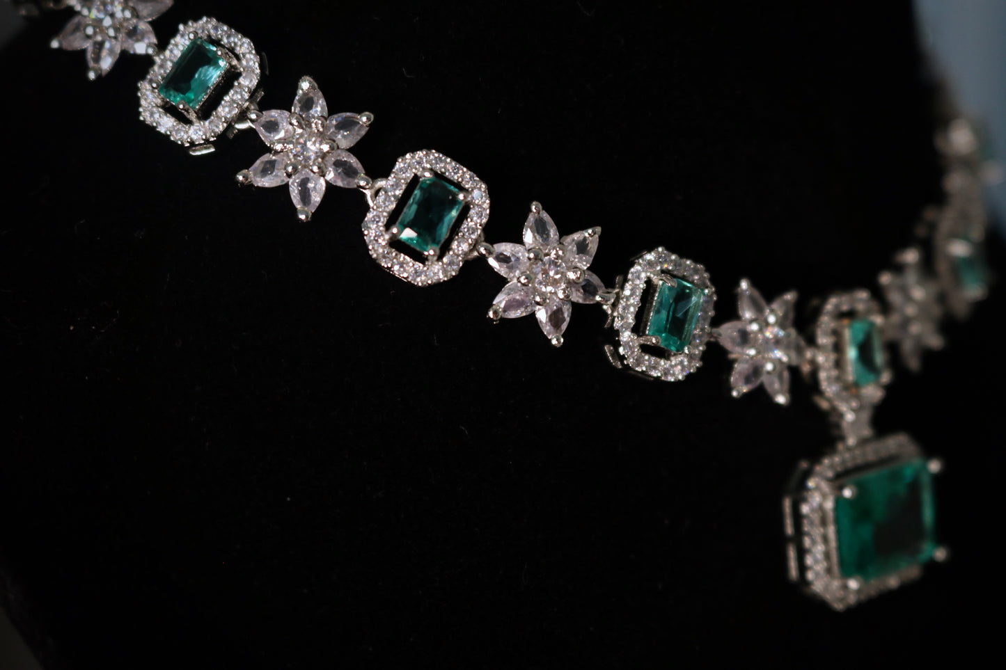 The Sena Necklace