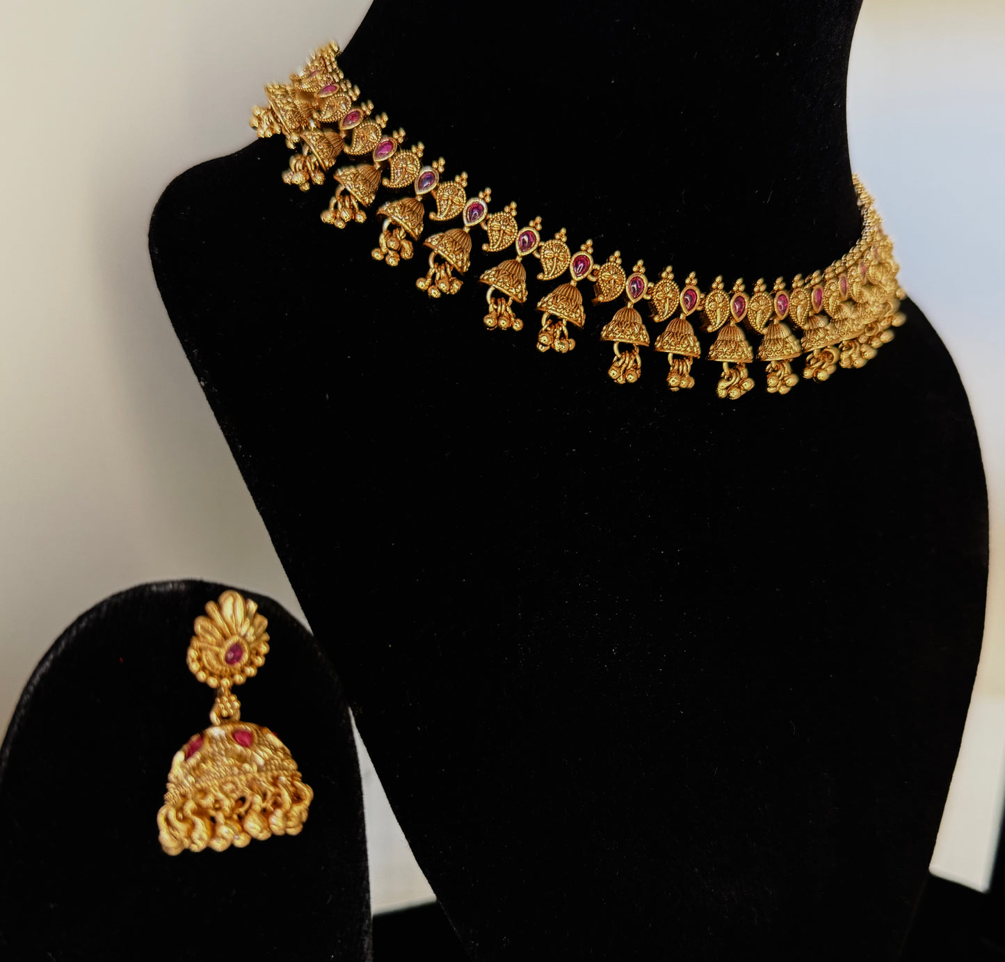 Isai Gold Set
